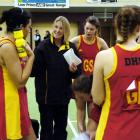 Former Otago netballer Camille O'Connor gives Dunstan High School players some instructions...