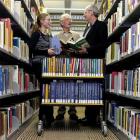 University of Otago collection development librarian Paula Hasler, Donald Feist, chairman of the...