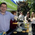 Labour deputy leader and tertiary spokesman Grant Robertson dishes up some more kai at Otago...