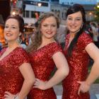 The Foxy Tones in the Octagon, Dunedin: Steph O'Brien, Hannah Gibson and Amanda Goodwin.