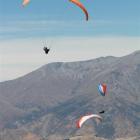 Paragliding pilots set off from Coronet Peak at the weekend. Photo by Quentin Smith.