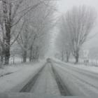 Snow on SH6 between the Crown Range turn-off and Bungy Bridge. Photo NZTA