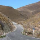 The Crown Range Rd between Arrowtown and Cardrona is popular with tourists.