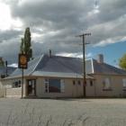 The Poolburn Hotel. Photo by Peter McIntosh.