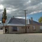 The Poolburn Hotel. Photo by Peter McIntosh.