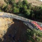 the_slip_blocking_the_chaslands_highway_is_set_to__559fa53a56.JPG