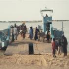 The Timbuktu ferry. Photos by Alistair McMurran.