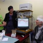 University of Otago senior lecturer in anatomy Dr Ruth Napper (centre) and physiology Teaching...