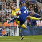 Swansea keeper Lukasz Fabianski saves an effort from Leicester City's Riyad Mahrez. Photo Reuters