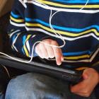 School_boy_with_an_iPad_6660035203.jpgcrop.jpg