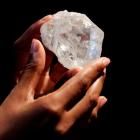 A model displays the 1109 carat "Lesedi La Rona" diamond. Photo: Reuters