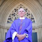 Bishop-elect Fr Michael Dooley welcomes Pope Francis' call for the church to be ``bruised,...