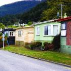Cabins facing Thompson St. Photo: Paul Taylor
