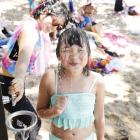 Sydneysider Nana Goo tries to cool off at Balmoral beach on Boxing Day. Photo: Getty Images 