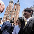 It is not known how Krakow Mayor Jacek Majchrowski greeted Japan's Crown Prince Akishino and...