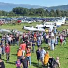 Crowds begin to arrive at the Taieri Wings &amp; Wheels Spectacular. 