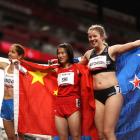 Danielle Aitchison (right) with winner Shi Yiting (centre) and Elena Ivanova. Photo: Getty Images 