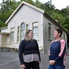 Ministry of Education infrastructure manager De Thomson (left) and Arthur Street School principal...