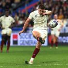 Owen Farrell kicks a penalty goal for England. Photo: Reuters 