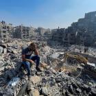 Palestinians search for casualties after Israeli strikes in Jabalia refugee camp. Photo: Reuters 