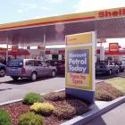 When Shell slashed their petrol prices on New Year's Eve, 2000, motorists queued around the block...