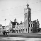 Dunedin Railway Station, circa 1910, Dunedin, by Muir &amp; Moodie. Photo: Te Papa (C.012183)