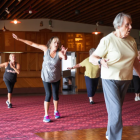 Rona Glover (front) in a dance class Photo: RNZ