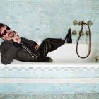 Tom Robbins poses at a book fair in France in 2007. Photos: Getty Images