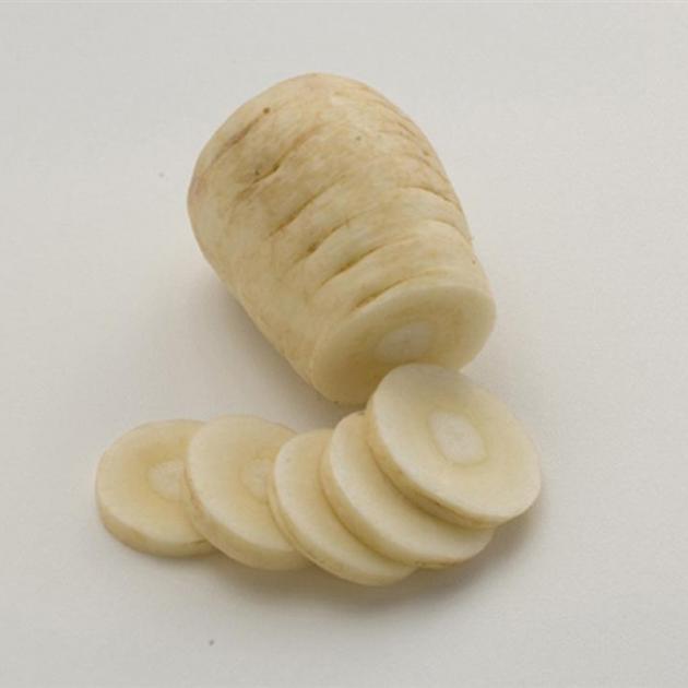 parsnips_bigger_not_always_better_8136288024.JPG