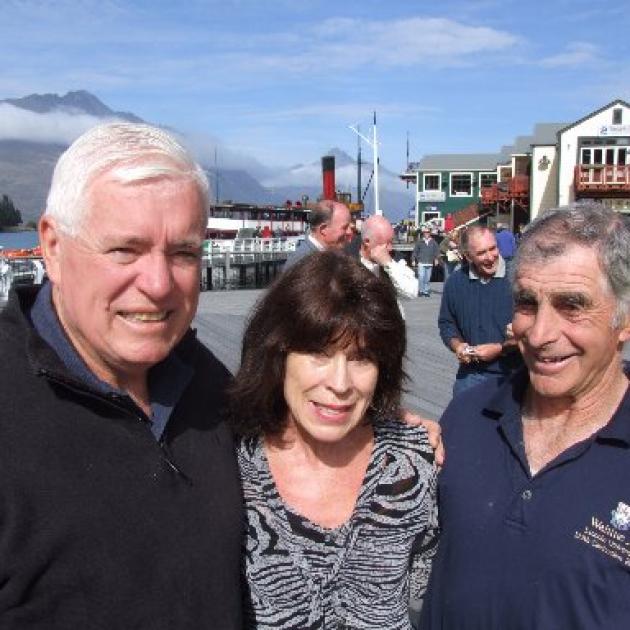 Wahine survivers reunion.. Kerry Armstrong, Kate Watson and David McCulloch.  Photo by Chris Morris