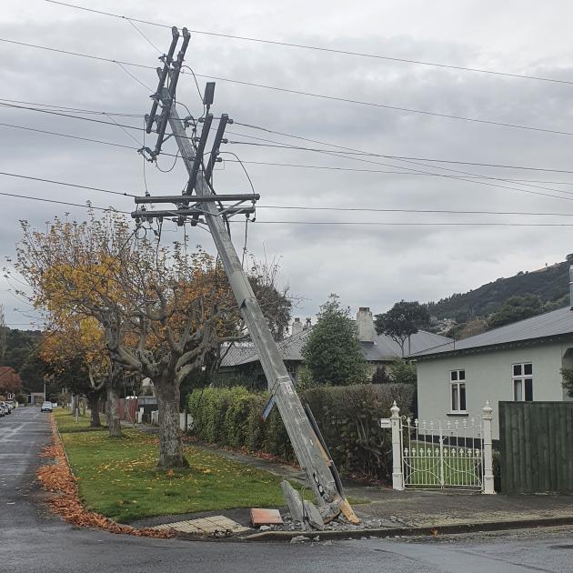 The downed line resulted in power being shut-off to some residents. Photo: Vaughan Elder