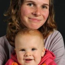 7-month-old Janneke MacDonald and mother Vicky give a big thank you and smile to the Starship foundation. Photo by Stephen Jaquiery.