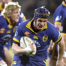 Flanker Josh Blackie is on the charge for Otago in 2006 at Carisbrook. Photo: Peter McIntosh.