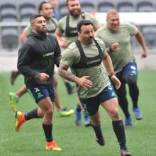 Highlanders hooker Ash Dixon, with first five-eighth Lima Sopoaga behind him, training at Forsyth...
