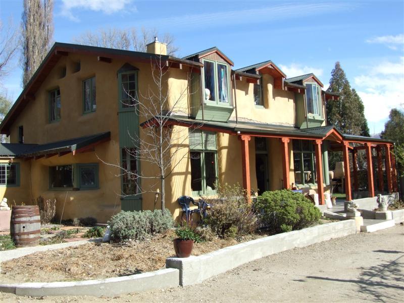 No blowing down this ecohouse of straw Otago Daily Times Online News