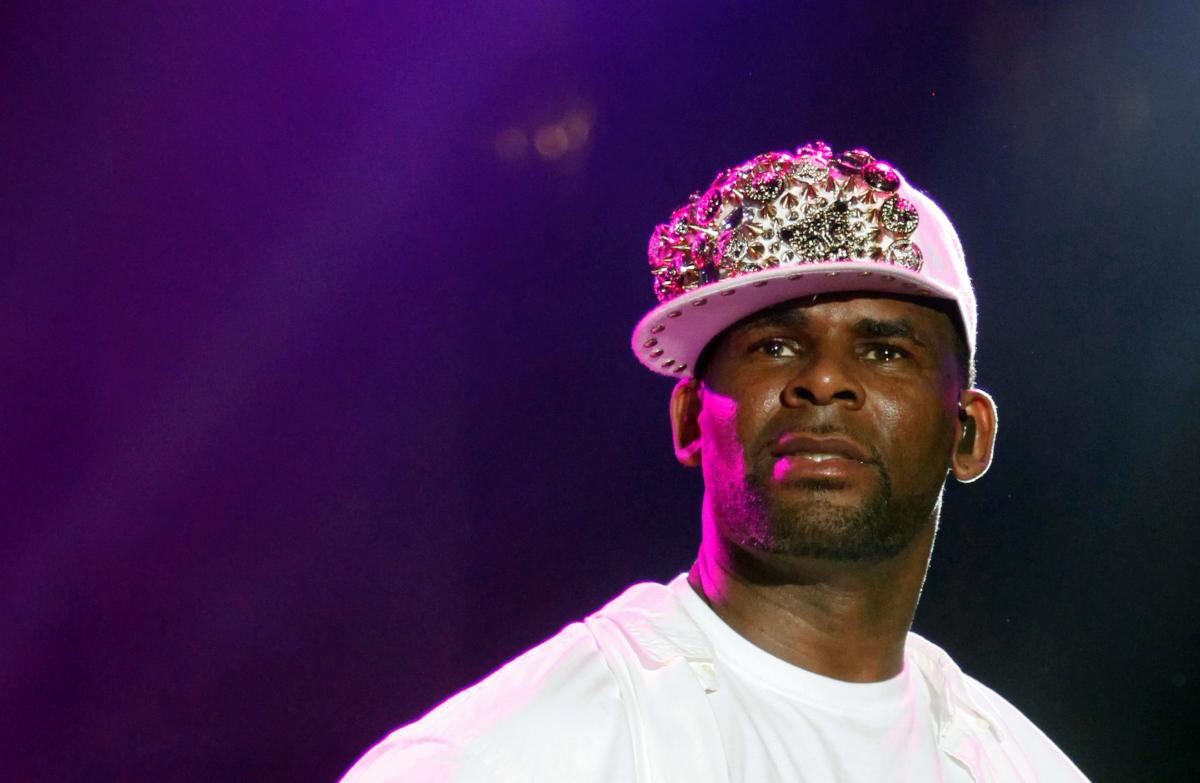 R. Kelly charged with sex abuse of teen girls