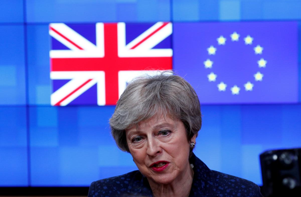 EU gives May glimpse of Brexit hope