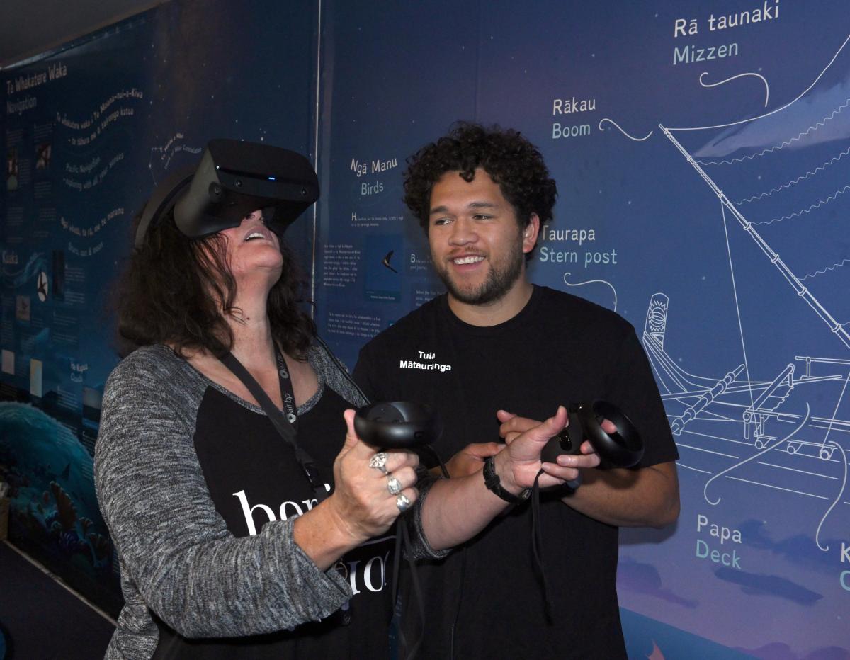 Hundreds take waka hourua journey