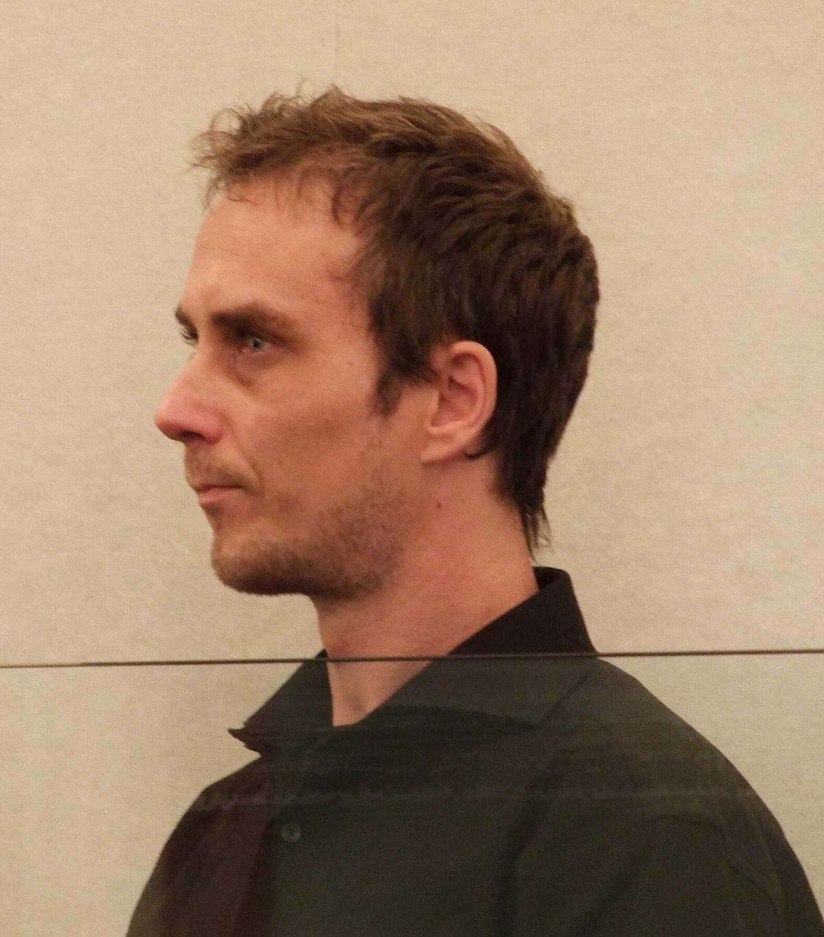 34-year-old swindled $11k from foster parents