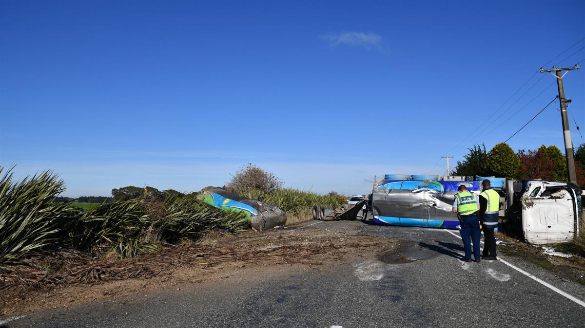 milk tanker blocks road after crash otago daily times online news