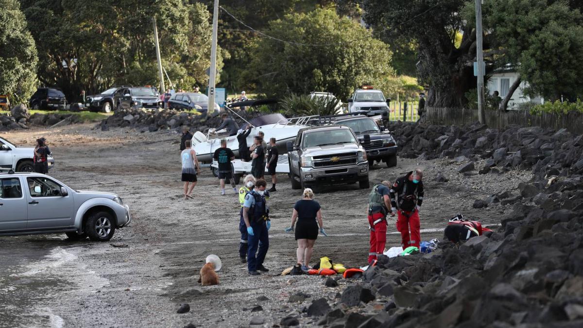 Manukau Harbour tragedy Boaties criticise Coastguard response Otago