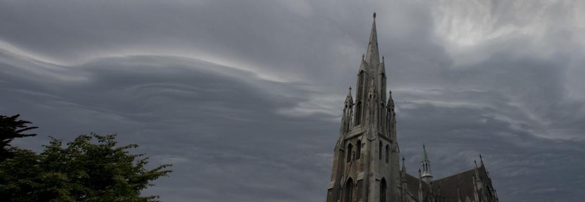 What a blast: windy, hot weather puts on a show