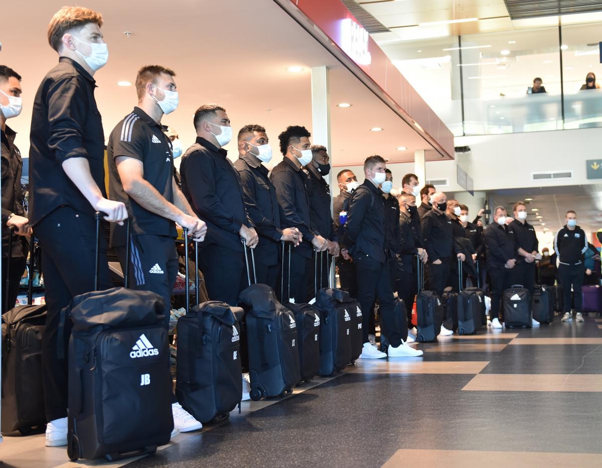 Fans welcome All Blacks to Dunedin