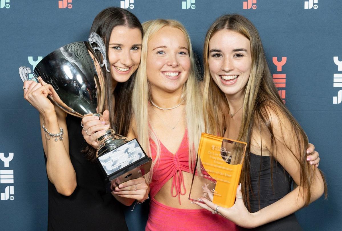 Dunedin pupils’ haircare business a national winner Dunedin pupils’ haircare business a national winner