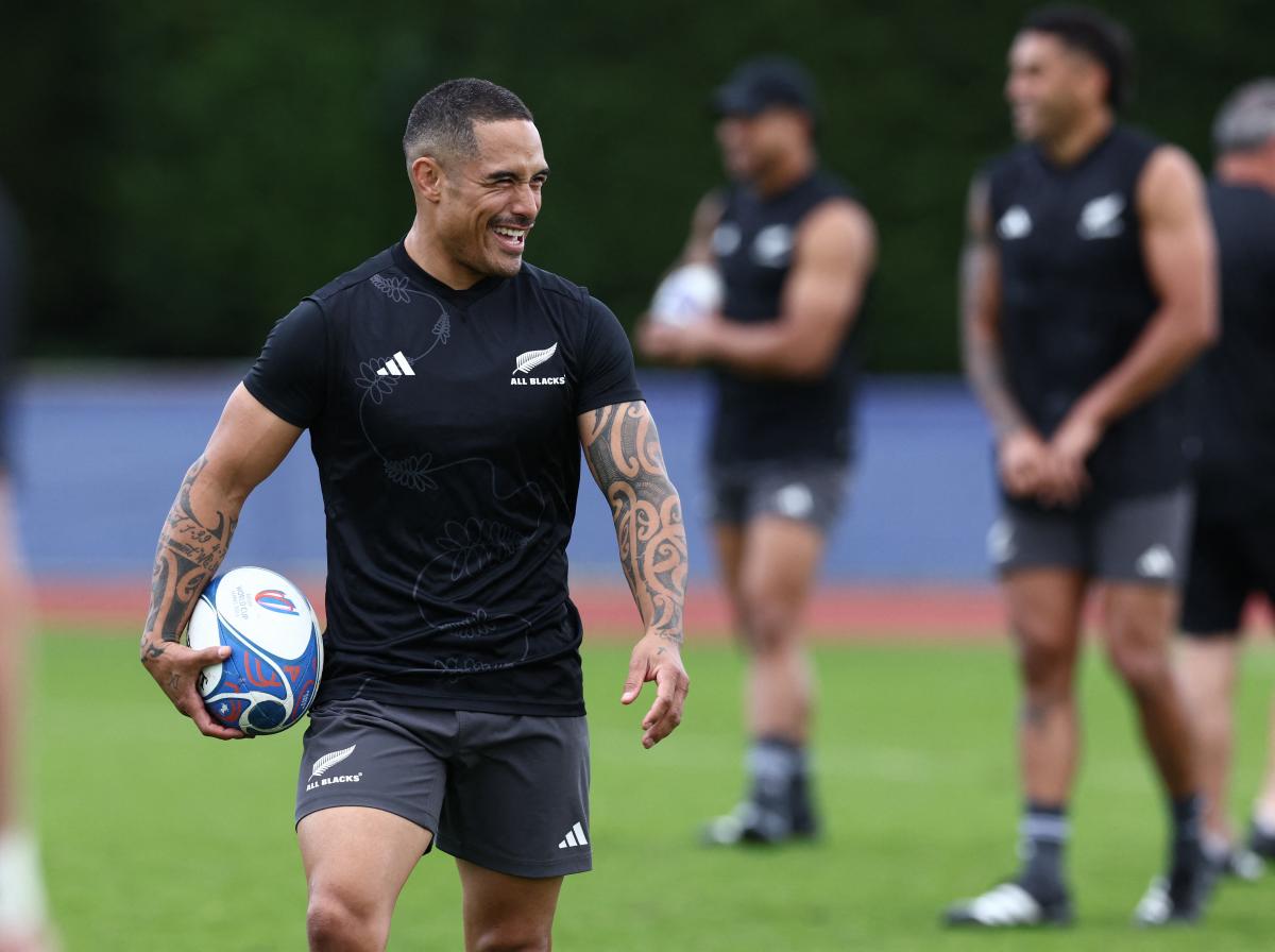 All blacks training shorts cheap