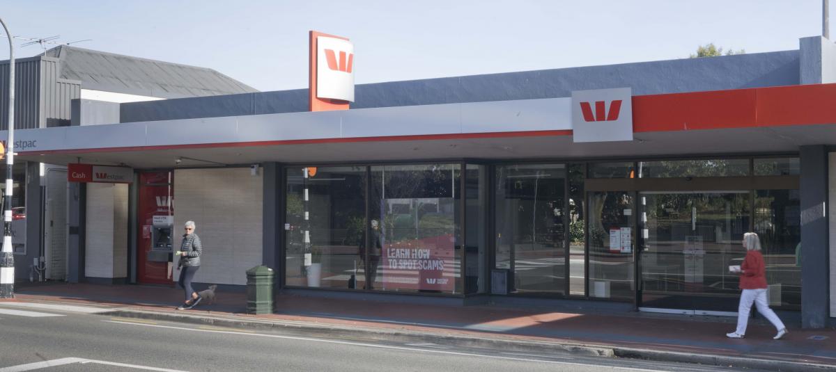 Mosgiel bank closure would make life 'very difficult'