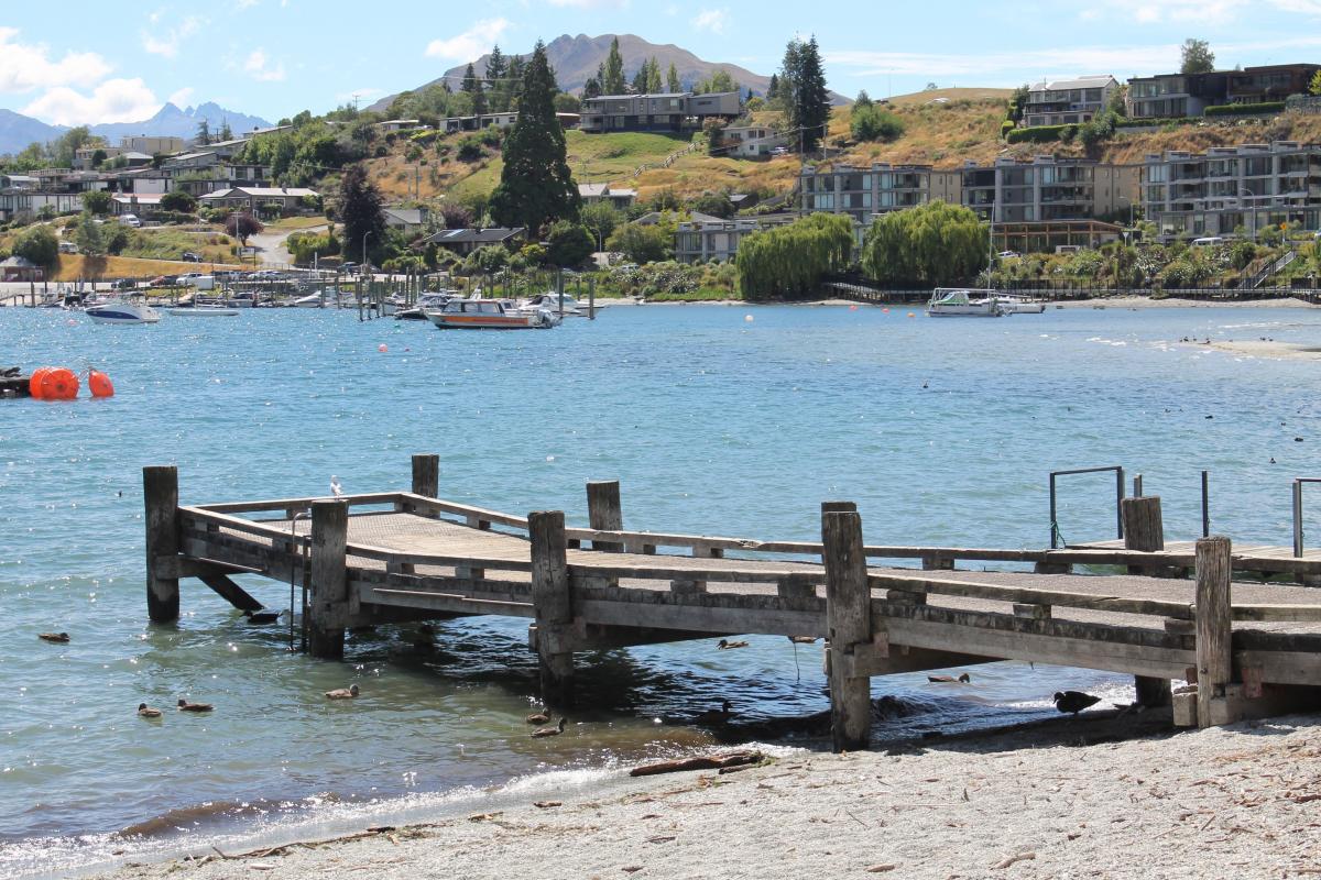 Build new before demolishing jetty: board