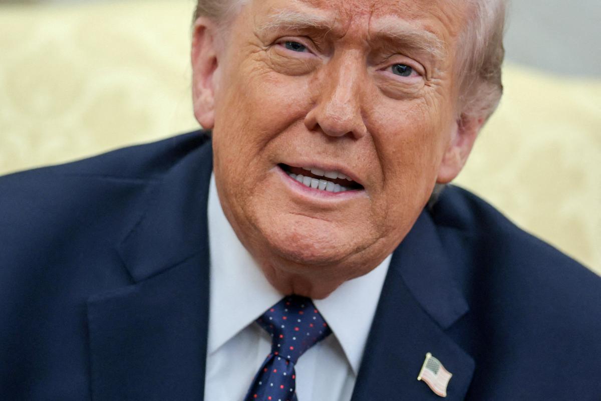 Trump calls on other countries to send warships to Strait of Hormuz