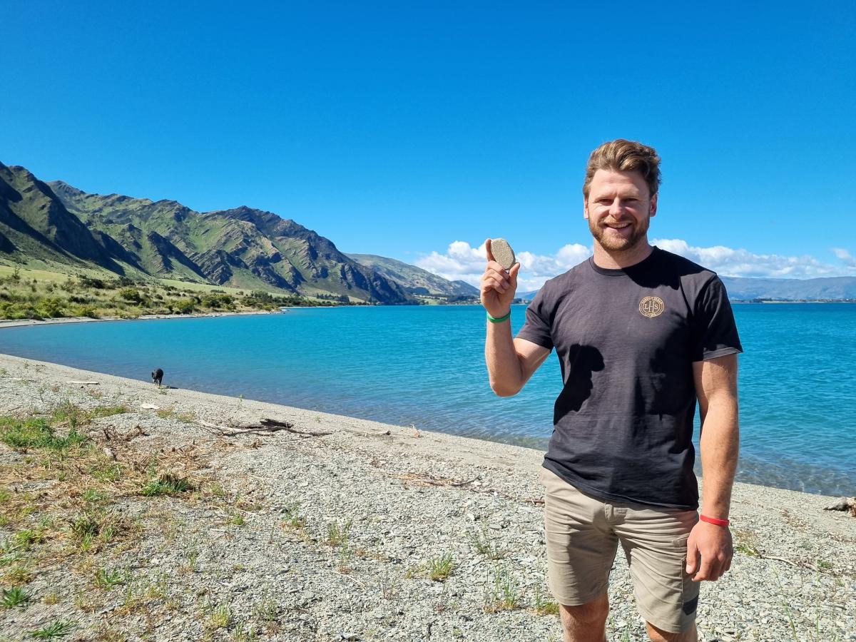 Stone skimming champs approach