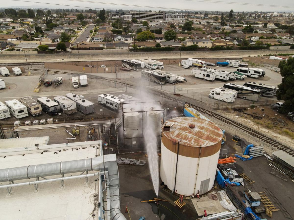 Bid to prevent catastrophe with leaking California chemical tank Bid to prevent catastrophe with leaking California chemical tank
